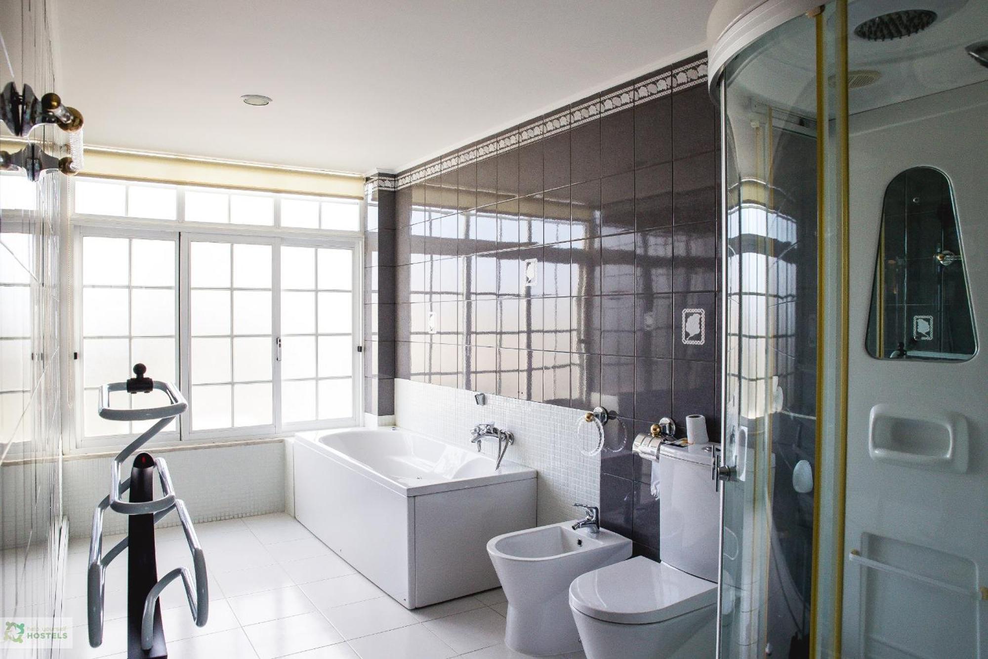 Help Yourself Hostels - Carcavelos Coast ภายนอก รูปภาพ