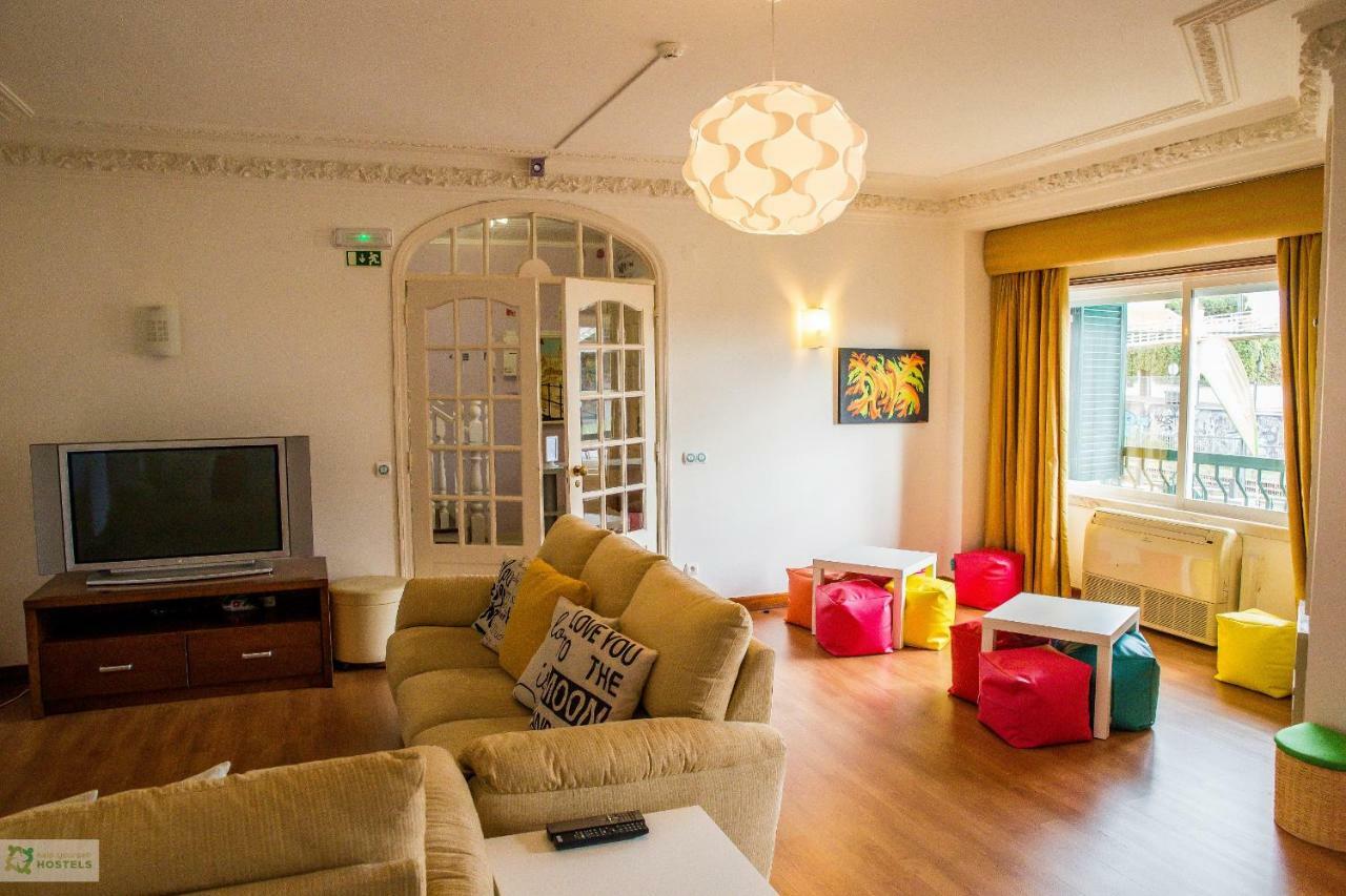 Help Yourself Hostels - Carcavelos Coast ภายนอก รูปภาพ